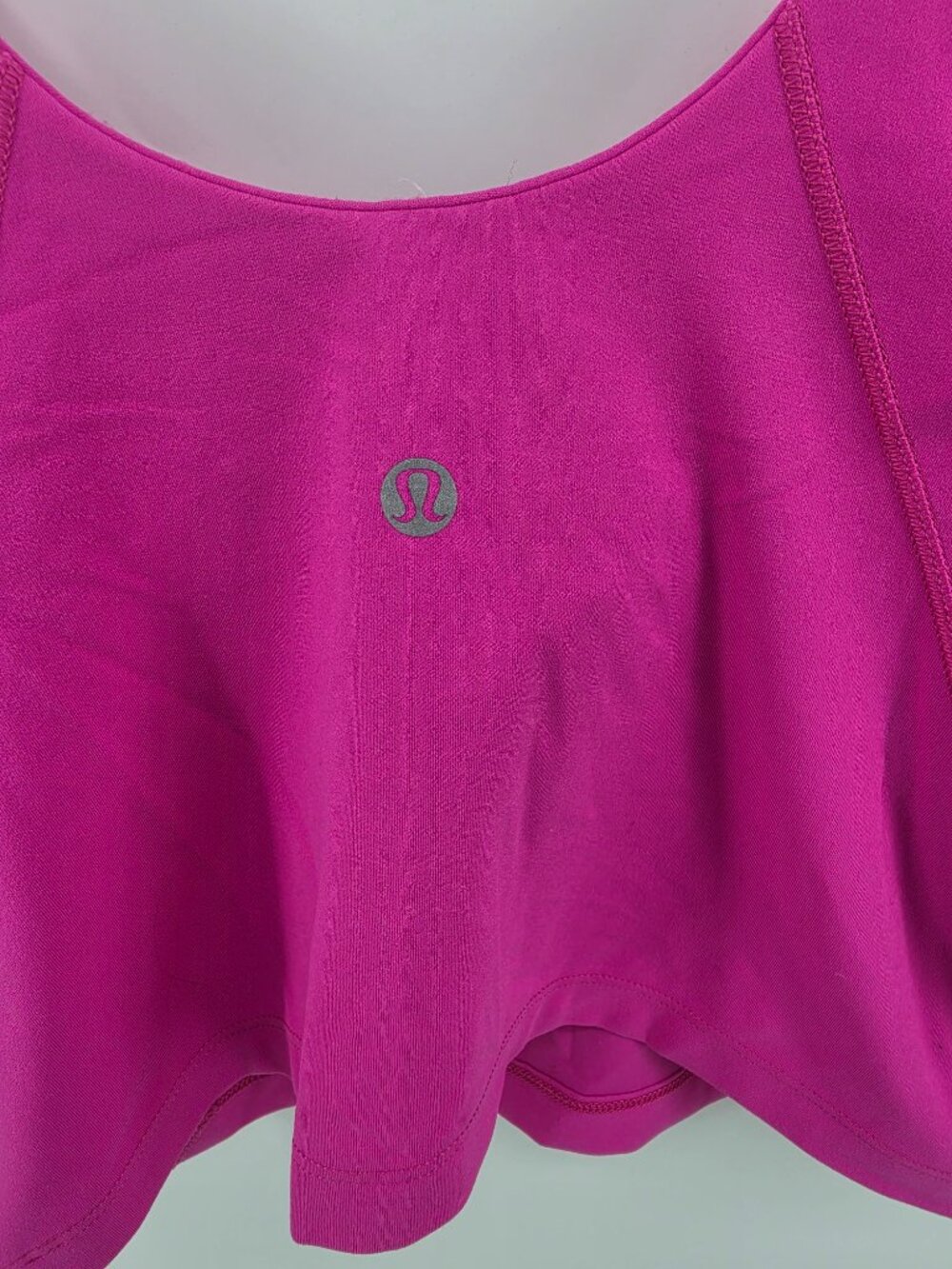 Lululemon Pink Magenta V-Neck Crop Tank Sports Bra Womens Medium - Picture 10 of 10